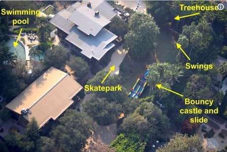 Resultado de imagem para Brad Pitt constrói parque de diversão em casa para os filhos