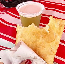 7- São Paulo-  Uma boa massa, uma pizza, um jantar requintado ou até mesmo um bom pastel de feira com caldo de cana são excelentes programas para serem curtidos na capital paulista.