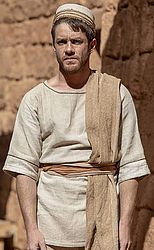 Leonardo Miggiorin faz o Isaac