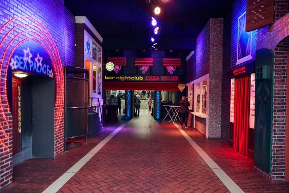 Casa Rosso proporciona entretenimento adulto em Amsterdã — Foto: Casa Rosso/Reprodução
