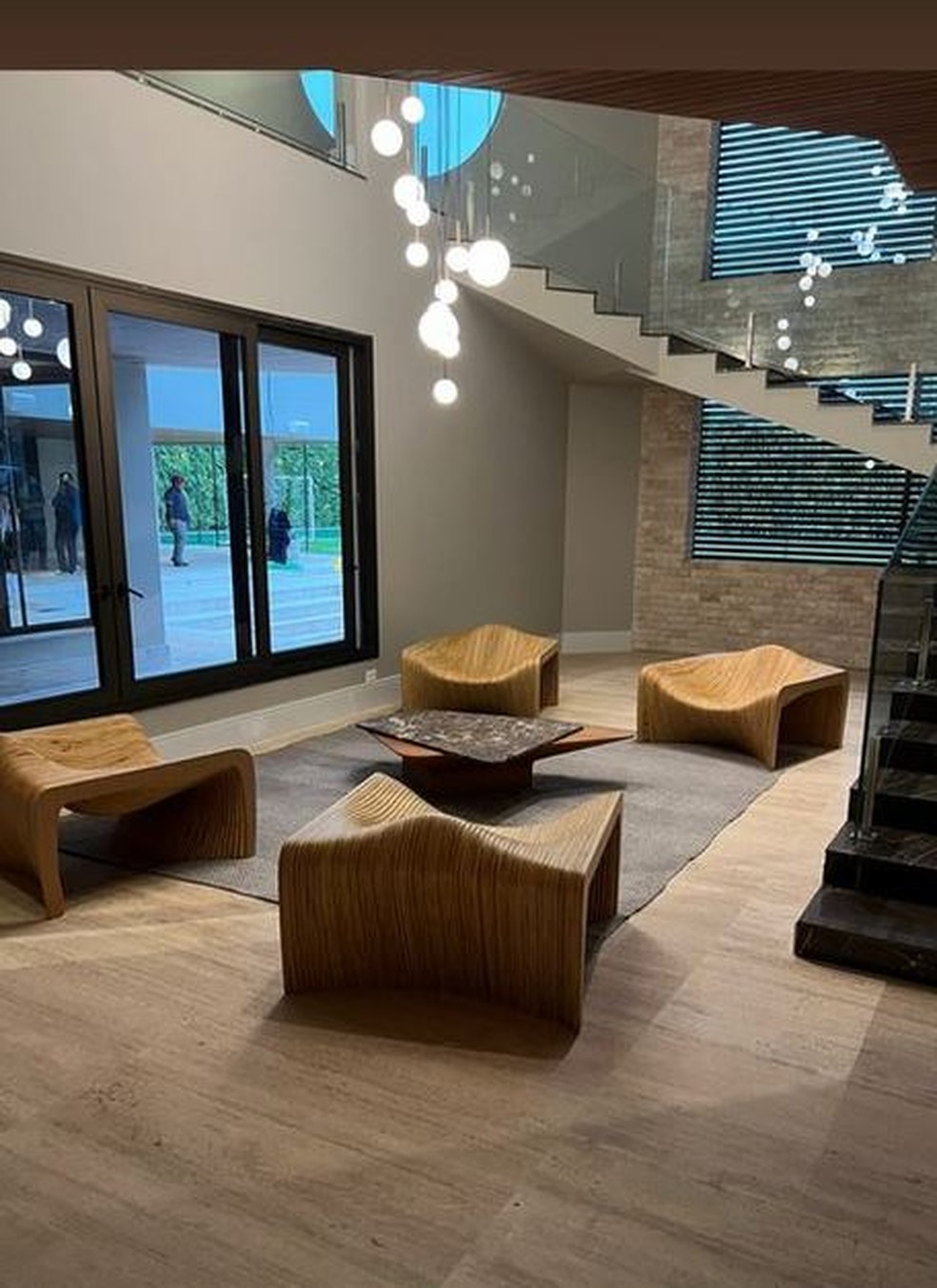 Veja fotos da nova mans&amp;atilde;o de Vinicis Jr. &amp;mdash; Foto: rep/ instagram