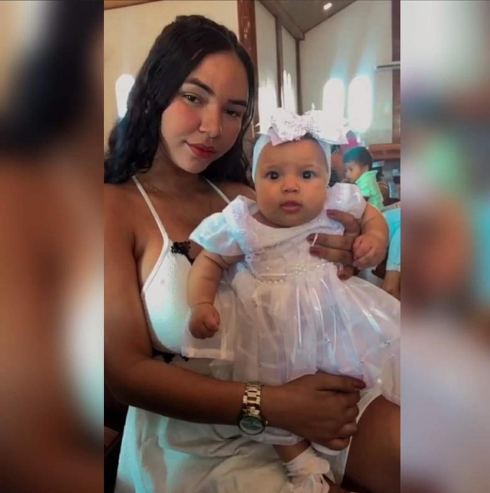 Ana Paula Melo e a filha, Clara Maria, de um ano e sete meses — Foto: Reprodução