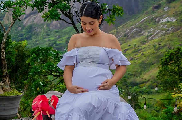 Câncer de mama não é o fim: a história da mulher que descobriu gravidez logo após o tratamento