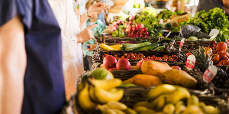 A fruta marrom exótica que virou febre entre nutricionistas e pode ser plantada no seu quintal