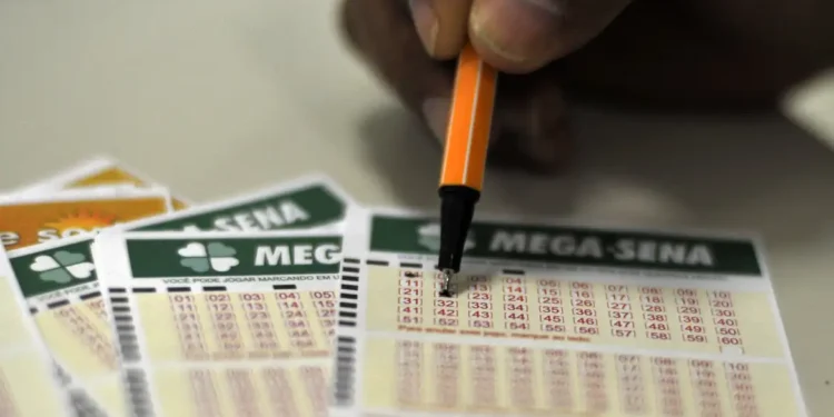 Caixa surpreende e vai paralisar a Lotofácil