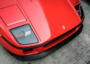 Sheik árabe, dono da Ferrari, fechou a compra de time brasileiro por R$ 1 bilhão