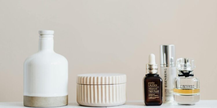 Veja shampoos que fazem crescer cabelo até em carecas