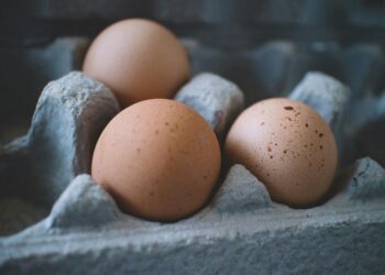 Nutricionista revela quantidade ideal de ovos para comer durante o dia