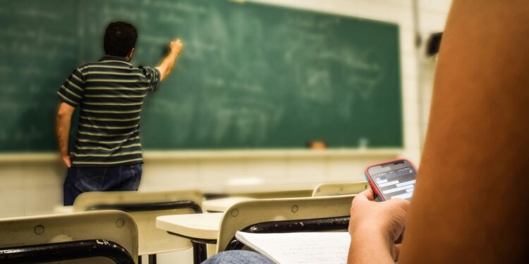 Provável tema da redação do Enem 2025 é revelado