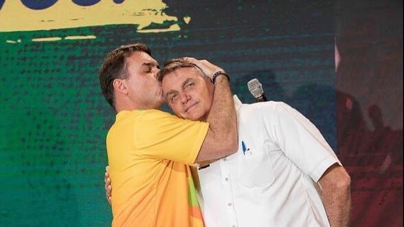 Situação crítica: Flávio Bolsonaro revela real estado de saúde do pai