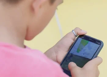 Governo diz SIM e celulares em sala de aula agora serão proibidos