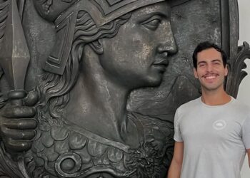 Homem descobre que foi dado como morto pelo SUS e precisa “provar” que está vivo