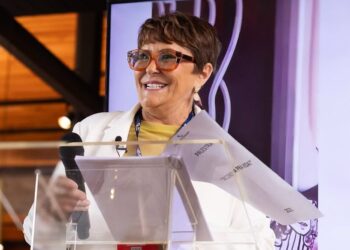 Márcia Sensitiva tem nome envolvido em golpe e vai parar na delegacia