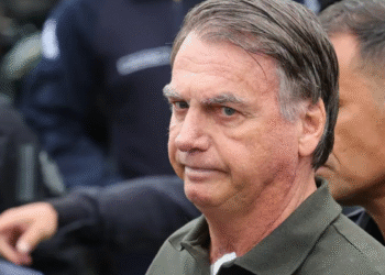 Além de ser preso, Bolsonaro terá que pagar uma multa milionária