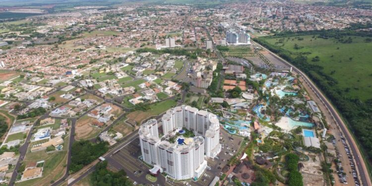 Veja como ficou o maior resort do Brasil