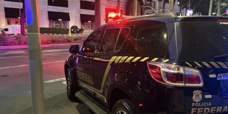 Polícia Federal revela lista de postos com gasolina adulterada
