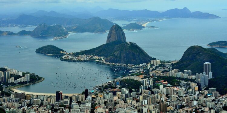 Polícia confisca alimentos com fezes de rato que seriam vendidos a torcedores no Maracanã