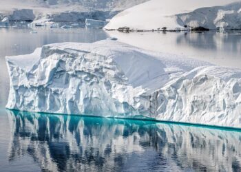 Alerta máximo da NASA: detectaram uma anomalia no fundo da Antártida e não sabem sua origem
