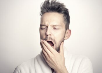 Entenda as consequências de dormir menos de 6 horas por dia