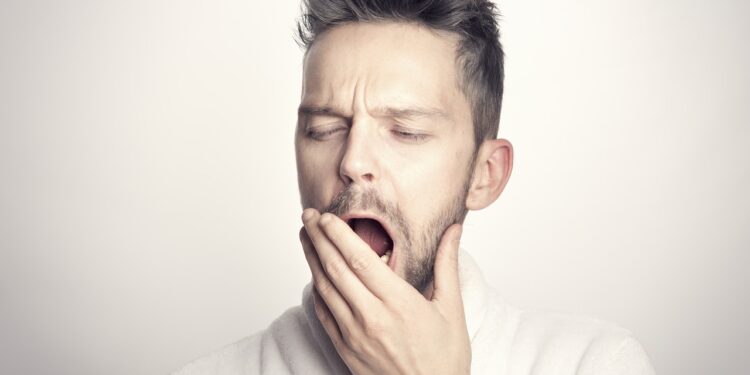 Entenda as consequências de dormir menos de 6 horas por dia