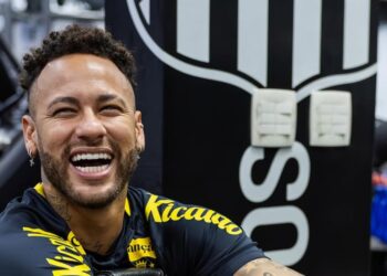 Neymar se envolve em polêmica com segurança do Santos e divide opiniões na internet