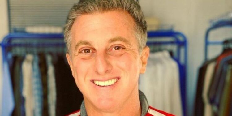 Luciano Huck está disposto a investir pesado para ter seu próprio banco no Brasil