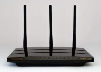 Estes são os objetos que você não deveria ter perto do roteador: vão destruir sua internet