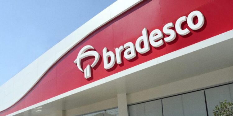 Erro no sistema deixa usuários do Bradesco desesperados nesta sexta-feira (28/11)