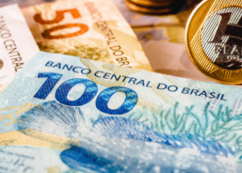 Como trabalhadores podem garantir o abono salarial PIS 2025