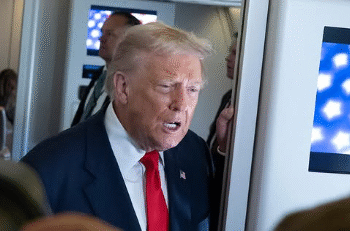 Trump perde a cabeça e ofende jornalista em público