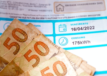 Conta de luz terá aumento de 20% e brasileiros estão revoltados