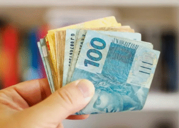 Governo libera novo benefício e três grupos de trabalhadores vão receber mais de R$ 2 mil por mês