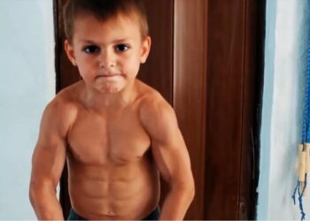 Veja como está hoje Giuliano Stroe, o garoto considerado o mais forte do mundo em 2009 pelo Guinness Book