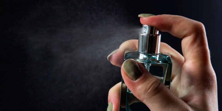 O Boticário tem 4 perfumes baratos que duram 24 horas