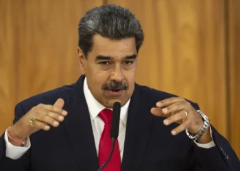 Maduro anuncia exército de 8 milhões de soldados e Venezuela se prepara para guerra