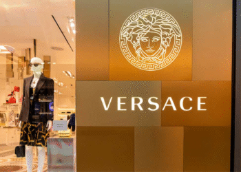 Adeus, Versace? Marca acaba de ser vendida por valor histórico