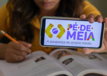 Além do Pé-de-Meia, novo benefício foi liberado para quem estuda em escola pública