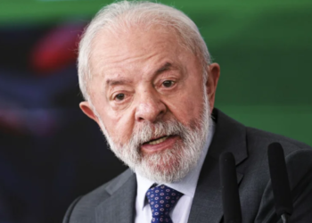 Braço direito de Lula decide deixar o cargo no Governo em 2026