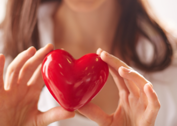 Cardiologista alerta: pare de tomar essa bebida imediatamente