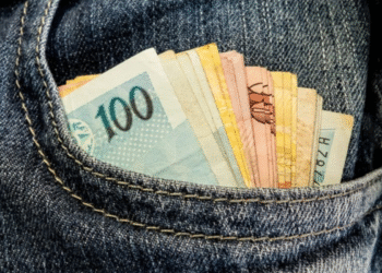 Na sexta-feira (05/12), milhares de brasileiros terão direito a receber pagamento que vai encher a conta do banco