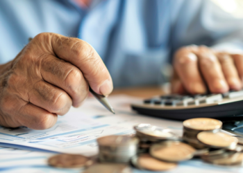Novo cálculo da aposentadoria entra em vigor e promete aumentar o salário de idosos neste país