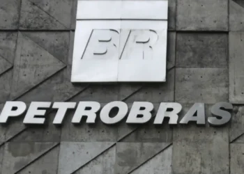 Novo concurso público da Petrobras em 2026: salário alto e 1.100 vagas
