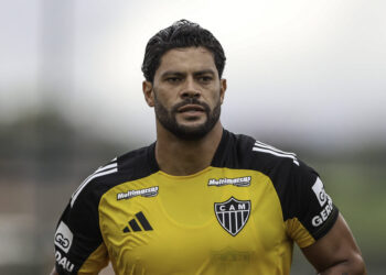 Mansão do jogador Hulk é uma das mais imponentes do Nordeste e custa R$ 6 milhões