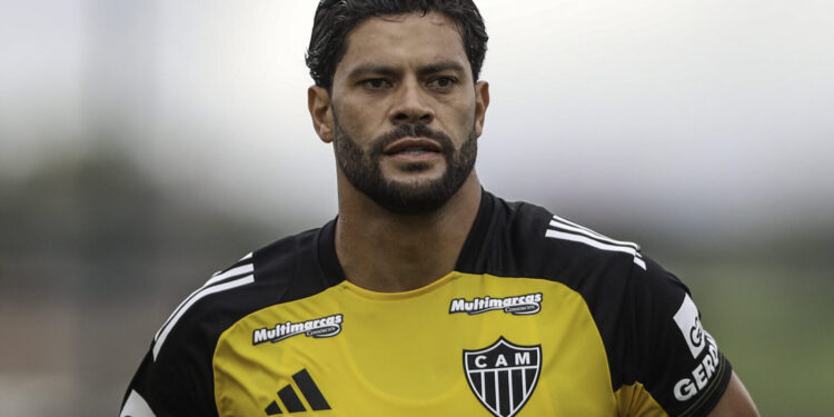 Mansão do jogador Hulk é uma das mais imponentes do Nordeste e custa R$ 6 milhões