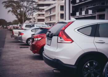 Notícia anima brasileiros: agora é possível dirigir na Europa usando a CNH