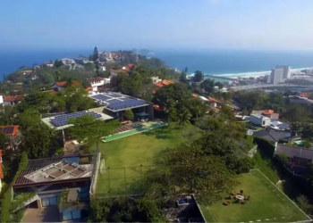 Ator brasileiro vive na casa mais luxuosa do país, avaliada em R$ 250 milhões; veja como é o imóvel