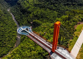 Cânion mais espetacular do Brasil ganha passarelas de vidro suspensas a 360 metros