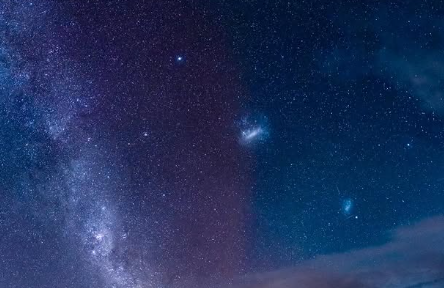 Fenômeno raro: aurora roxa aparece no céu em cidade no Sul do Brasil