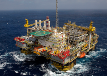 Governo decide construir 6 navios para explorar petróleo