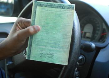 IPVA que custa R$ 7 mil no Brasil pode ser reduzido para R$ 350 em país vizinho